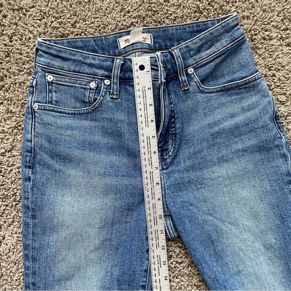Madewell Curvy Kick Out Crop Jeans in medium blue wash size 28 - Picture 12 of 16